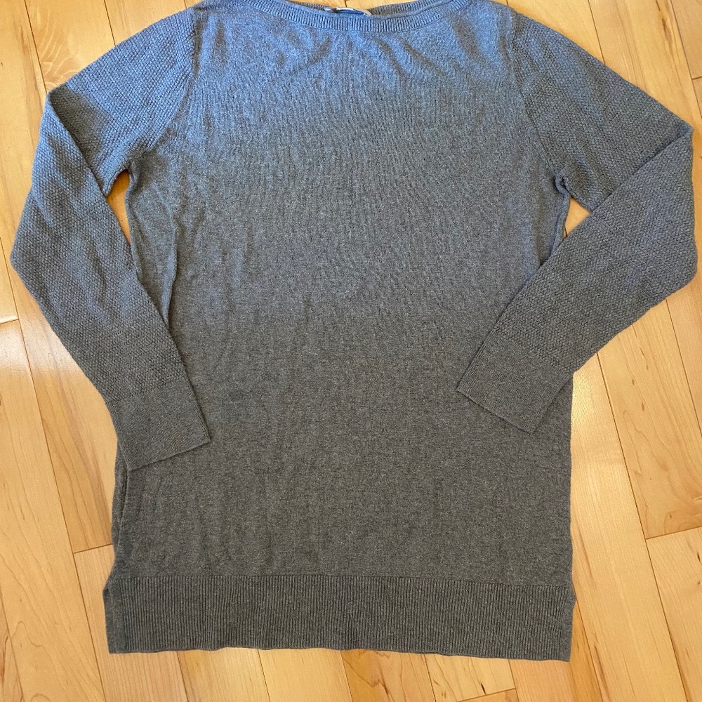 LOFT - longer sweater size small grey